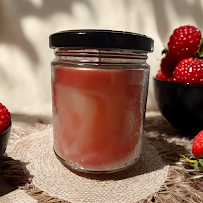 Strawberries and Cream 9oz single wick